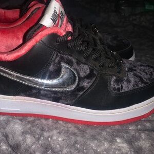 Size 10 men’s suede Air Force 1